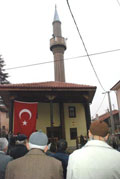 Ke�eci Camii ibadete a��ld�