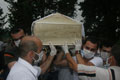 Hem�ire topra�a verildi