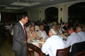 CHP muhtarlar� a��rlad�