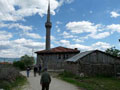 K�ydeki iki camiden biri at�l kald�   