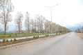 Karacasu yolu orta ref�j a�a�land�rma �al��malar� s�r�yor
