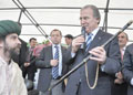 Meclis Ba�kan� hediyeyi geri �evirdi