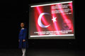 Her �ey �stiklal i�in