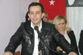 Kad�nlar l�tfen siyasete el koyun