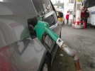 Motorine 10 kuru� zam, benzine 1 kuru� indirim