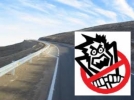 Bariyerleri a��nca hayat�ndan oldu
