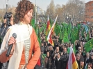 �erkesler anadil i�in y�r�d�