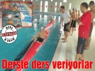 Derste ders veriyorlar