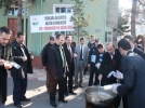 Yeni�a�a Belediyesi a�ure ikram etti 