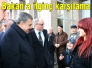 Bakan’a ilgin� kar��lama