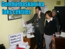 Cumhurba�kan�’na faks �ektiler