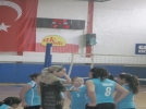Voleybolda heyecan s�r�yor