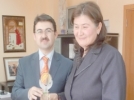 Hizmeteli plaket verdi  