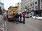 Belediye yollar� yam�yor