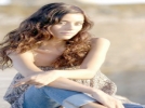 Cansu Dere'den G�yn�k�e �vg�