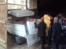 Evi yanan aileye karavan