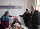 Ba�kan�dan hastalara ziyaret