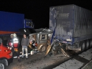 Ar�za �eridindeki TIR�a �arpt�lar:  2 �l�, 1 yaral�