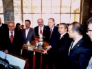 Hedef G�yn�k�� d�nyaya tan�tmak