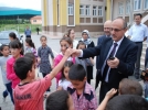 ��rencilere �ikolata da��tt�
