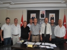 Tanju �zcan�a MHP rozeti takar�z