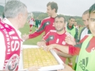  Yaln�z b�rakmad�lar, yaln�z kald�lar!..