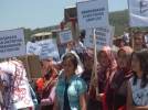 Tavuk at�klar�n� enerjiye d�n��t�recek tesise k�yl�lerden protesto