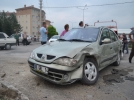 Kav�akta iki ara� birbirine girdi