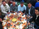 K�yl�lerle sofrada bulu�tular