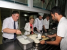 Belediye 45 bin ki�iye iftar verdi
