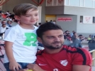 K�rm�z�-beyaz aileler
