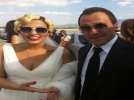 F.Bah�eli �iftin sar�-lacivert d���n�
