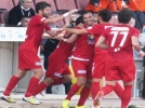 Pes etmeyenlerdeniz!..