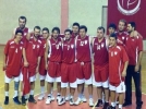 Devlerden zirveye sa�lam pen�e: 68-82