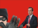 Milletvekilinin evini soydular