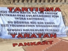 Bu pankart sanal tart��ma yaratt�  