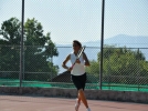 Orman i�inde tenis keyfi s�r�yor