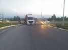 Kav�akta TIR devrildi