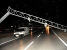 Bolu istikametinde direkleri y�kt�