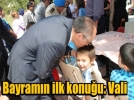 Bayram� ya�l�lar ve kimsesiz �ocuklarla kar��lad�