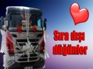 B�y�k mutlulu�a b�y�k araba