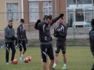 �anlar �al�yor, futbolcular �g�bek� at�yor