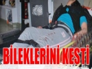 Babas� �a�r�y� cevaps�z b�rak�nca bileklerini kesti