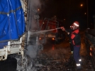 Bulgur y�kl� kamyon alev alev yand�