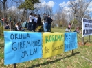 Derslere al�nmayan ��renciler a�l�k grevine ba�lad� 