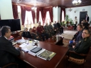 Vali Zahtero�ullar� protestocu k�yl�lerle bulu�tu