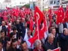 T�rk bayra��n�n indirilmesine tepki