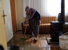Vatanda�lar su basan evleri temizliyor