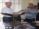 Dernek dergi da��t�yor