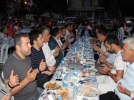 Okul bah�esinde mahalle iftar�